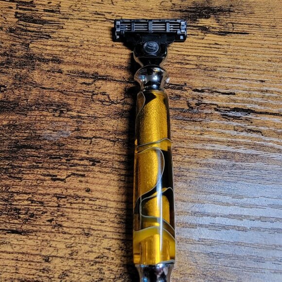 Handmade Chrome and acrylic Razor - Picture 3 of 4